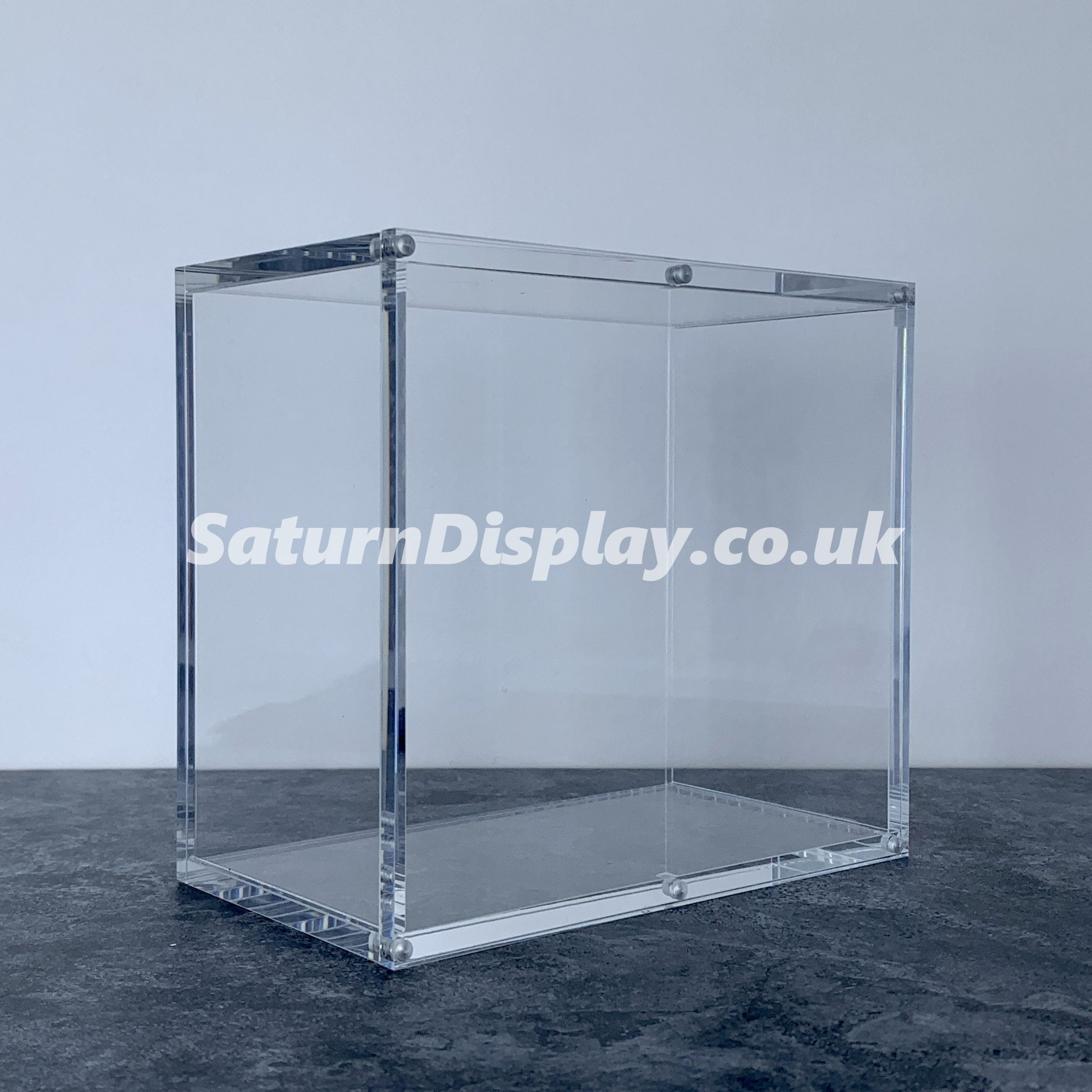 High quality Saturn Display Acrylic Booster Box Display Case for Popular Trading Card Games TCG. Complete with a magnetic closing lid.